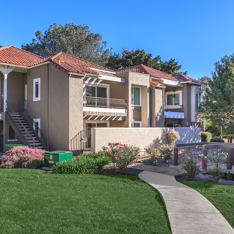 Bella Del Mar Apartments in Del Mar, CA